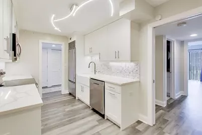 1 The Court Of Harborside Court #202, Northbrook, IL 60062 - Photo 2