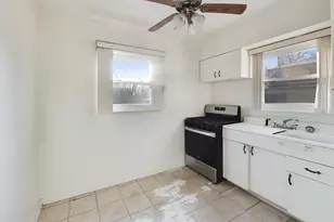 9637 S Wood St, Chicago, IL 60643 - Photo 10