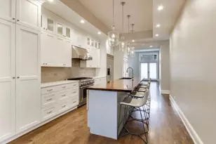 2154 W Erie St, Chicago, IL 60612 - Photo 8