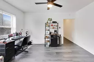 126 Clyde Ave, Evanston, IL 60202 - Photo 6