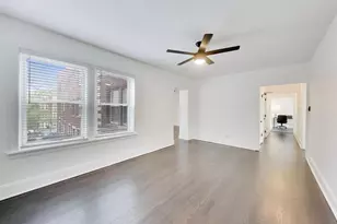 126 Clyde Ave, Evanston, IL 60202 - Photo 4