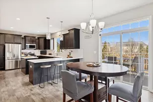 1059 Waterfront Ln, Pingree Grove, IL 60140 - Photo 4