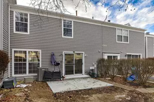 1604 Pebble Beach Cir, Elgin, IL 60123 - Photo 30