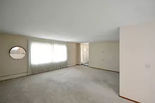 2645 N Evergreen Ave, Waukegan, IL 60087 - Photo 8