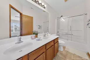 1453 Millbrook Dr, Algonquin, IL 60102 - Photo 14