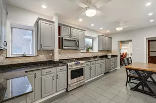 10337 S Hamilton Ave, Chicago, IL 60643 - Photo 8