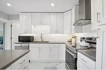 5308 Cinema Drive W, Hanover Park, IL 60133 - Photo 8