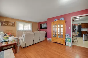 319 Morris St, Joliet, IL 60436 - Photo 8