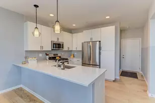 3S492 Barkley Ave, Warrenville, IL 60555 - Photo 12