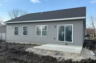 403 E Larmon St, Tolono, IL 61880 - Photo 2