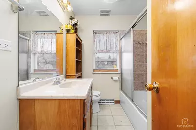 128 S Michigan Avenue, Addison, IL 60101 - Photo 12