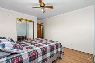 128 S Michigan Ave, Addison, IL 60101 - Photo 10