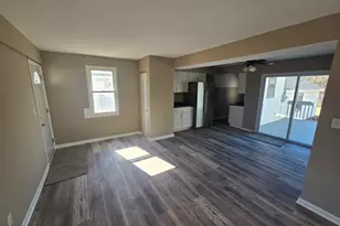 4311 E Wonder Lake Rd, Wonder Lake, IL 60097 - Photo 8