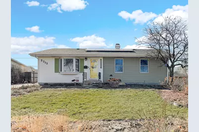 2713 Forest Glen Parkway, Woodridge, IL 60517 - Photo 2
