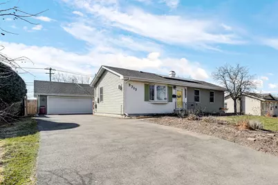 2713 Forest Glen Parkway, Woodridge, IL 60517 - Photo 4