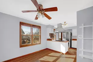 2713 Forest Glen Pkwy, Woodridge, IL 60517 - Photo 10
