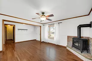 2713 Forest Glen Pkwy, Woodridge, IL 60517 - Photo 6