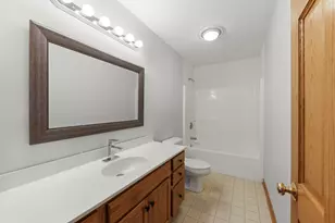 1242 Bristol Dr W, Sycamore, IL 60178 - Photo 26