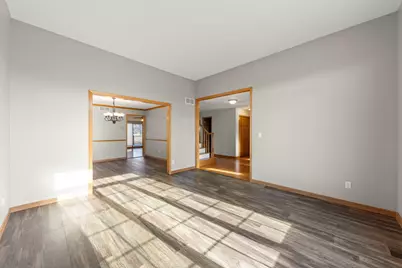 1242 Bristol Drive W, Sycamore, IL 60178 - Photo 4