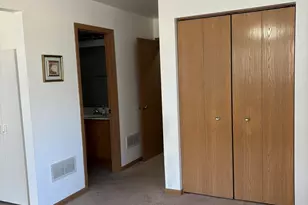 2929 Woodside Dr, Joliet, IL 60431 - Photo 10