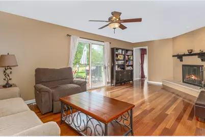 277 Little Stonegate Court, Cary, IL 60013 - Photo 6