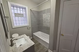 7719 S Essex Ave, Chicago, IL 60649 - Photo 10