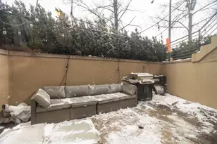 1500 W Grand Ave, Chicago, IL 60642 - Photo 28