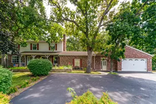 820 Black Partridge Rd, McHenry, IL 60051 - Photo 2