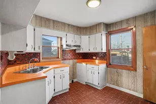 5352 S Neva Ave, Chicago, IL 60638 - Photo 8