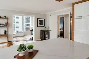 1313 N Ritchie Ct, Chicago, IL 60610 - Photo 6