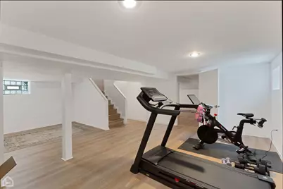 4550 W Thorndale Avenue, Chicago, IL 60646 - Photo 16