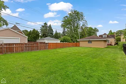 4550 W Thorndale Avenue, Chicago, IL 60646 - Photo 18