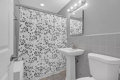 6134 N Damen Avenue #2B, Chicago, IL 60659 - Photo 10