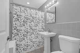 6134 N Damen Ave, Chicago, IL 60659 - Photo 10