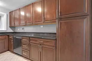 6134 N Damen Ave, Chicago, IL 60659 - Photo 8