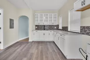 43 N Menard Ave, Chicago, IL 60644 - Photo 8