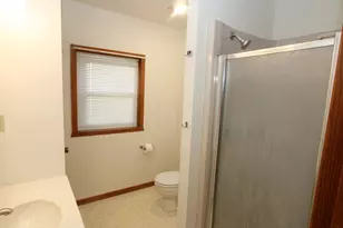 609 1/2 Blakely St, Woodstock, IL 60098 - Photo 6