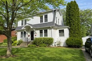 251 S Oakland, Elmhurst, IL 60126 - Photo 2