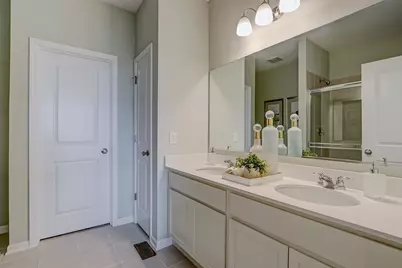 1638 Patterson Avenue, North Aurora, IL 60542 - Photo 26