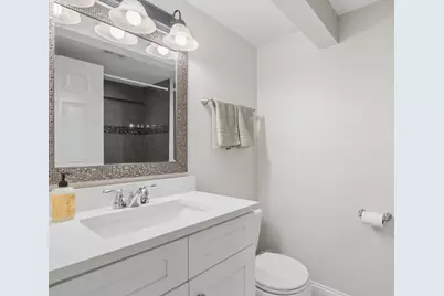 7628 W Balmoral Avenue, Chicago, IL 60656 - Photo 14