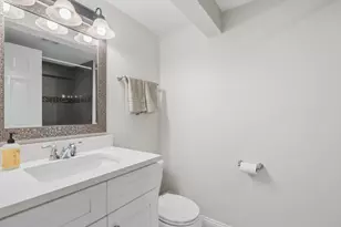 7628 W Balmoral Ave, Chicago, IL 60656 - Photo 14