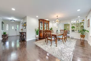 21 Half Day Rd, Lincolnshire, IL 60069 - Photo 4