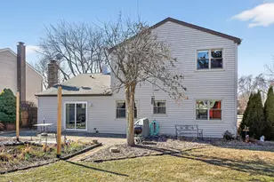 1221 Driftwood Ln, Bartlett, IL 60103 - Photo 22