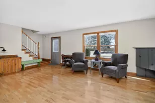 1221 Driftwood Ln, Bartlett, IL 60103 - Photo 2