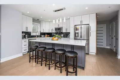 101 N Schoenbeck Road, Prospect Heights, IL 60070 - Photo 4