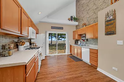 302 N Canal Street, Newark, IL 60541 - Photo 10