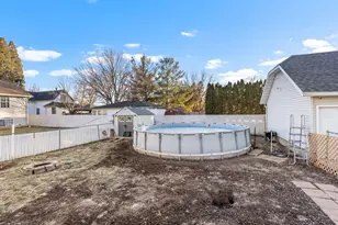 916 Berylan St, Belvidere, IL 61008 - Photo 18