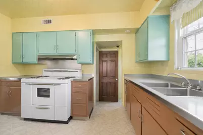 7758 W Hortense Avenue, Chicago, IL 60631 - Photo 8