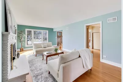 200 S Derbyshire Lane, Arlington Heights, IL 60004 - Photo 4