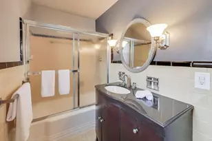 200 S Derbyshire Ln, Arlington Heights, IL 60004 - Photo 24